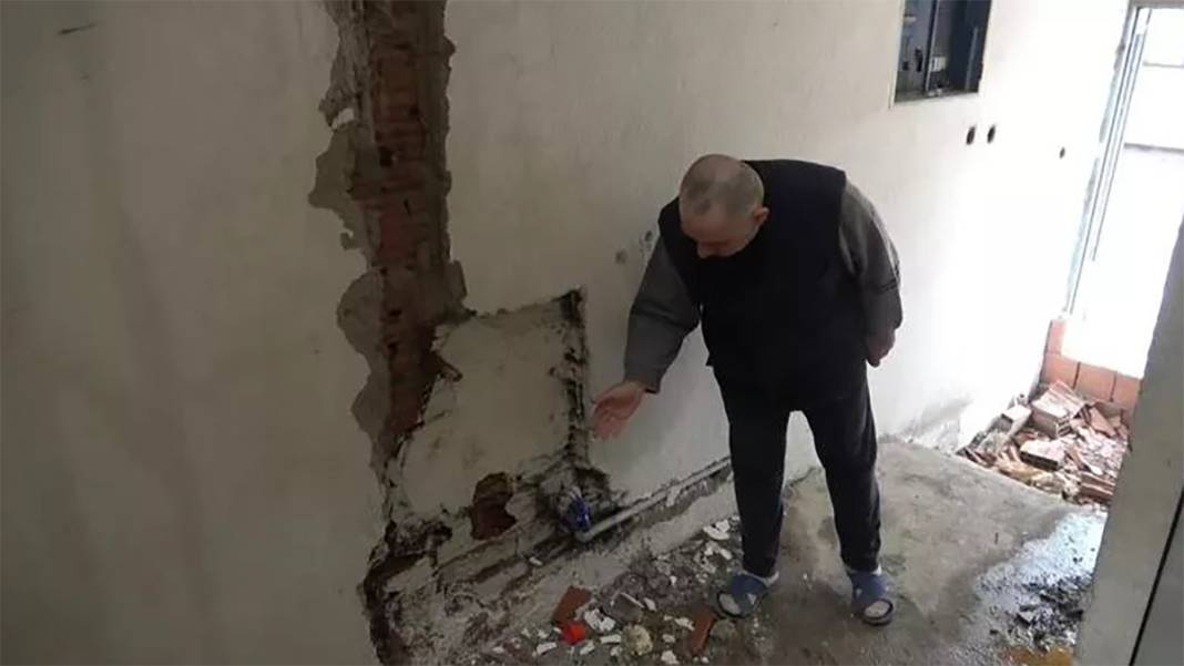 Depremzede aileye verilecek evi yağmaladılar! İşte vicdansız talanın fotoğrafları 3